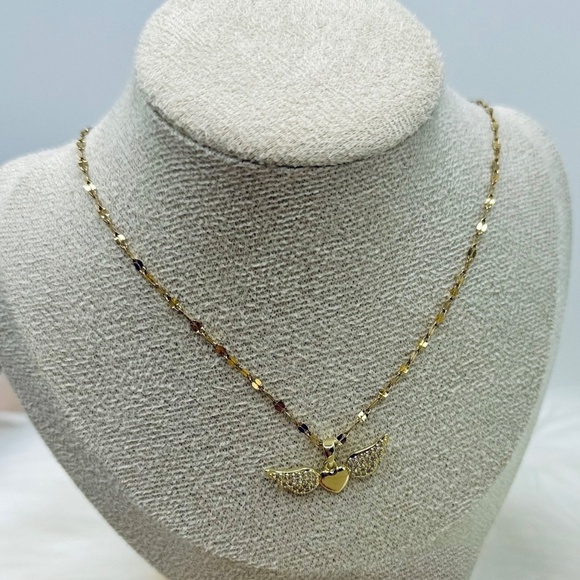 Goldie Angel Wings Heart Pendant Necklace - Picture 2 of 5